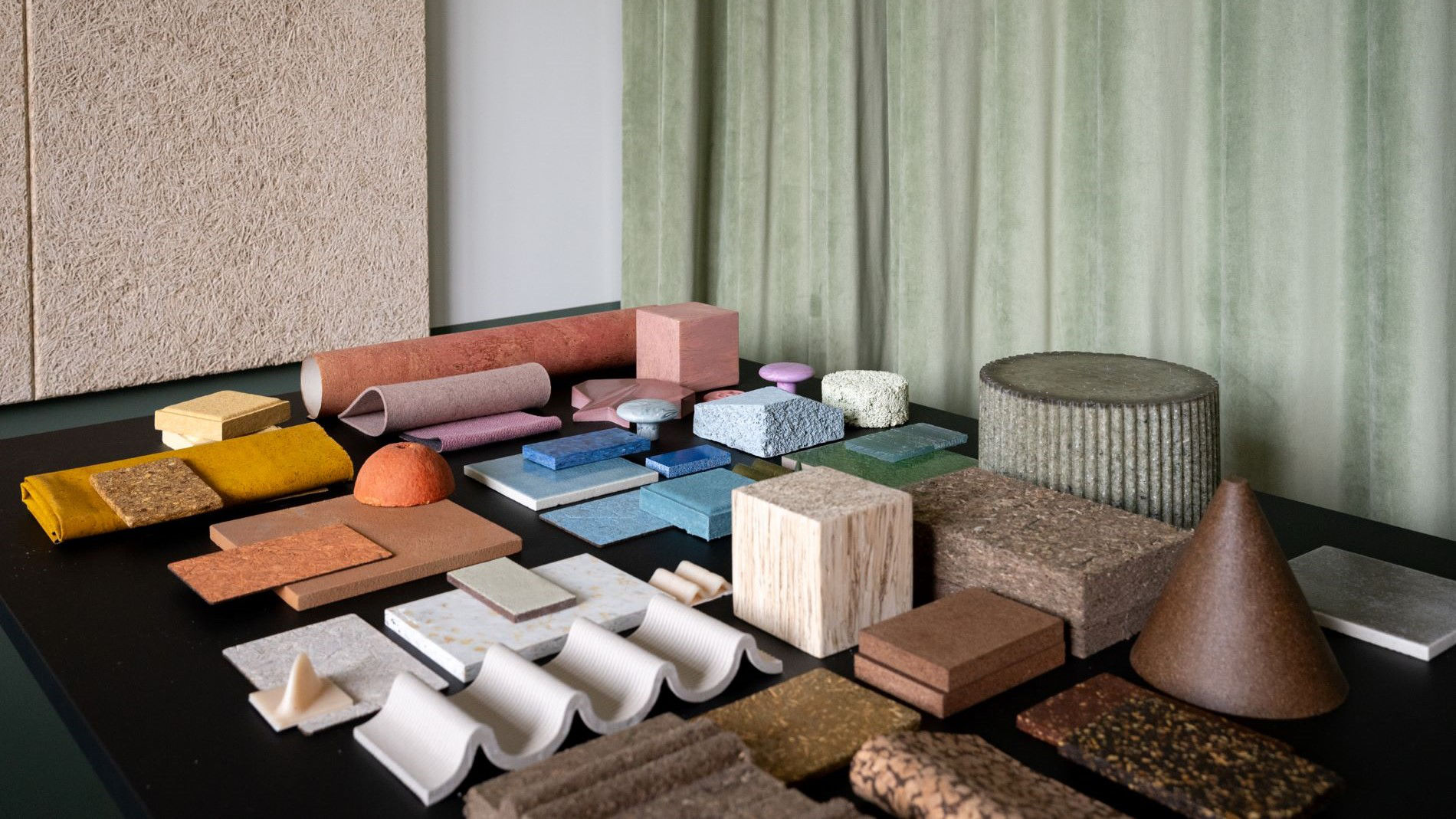 Material library with sustainable materials and colour samples