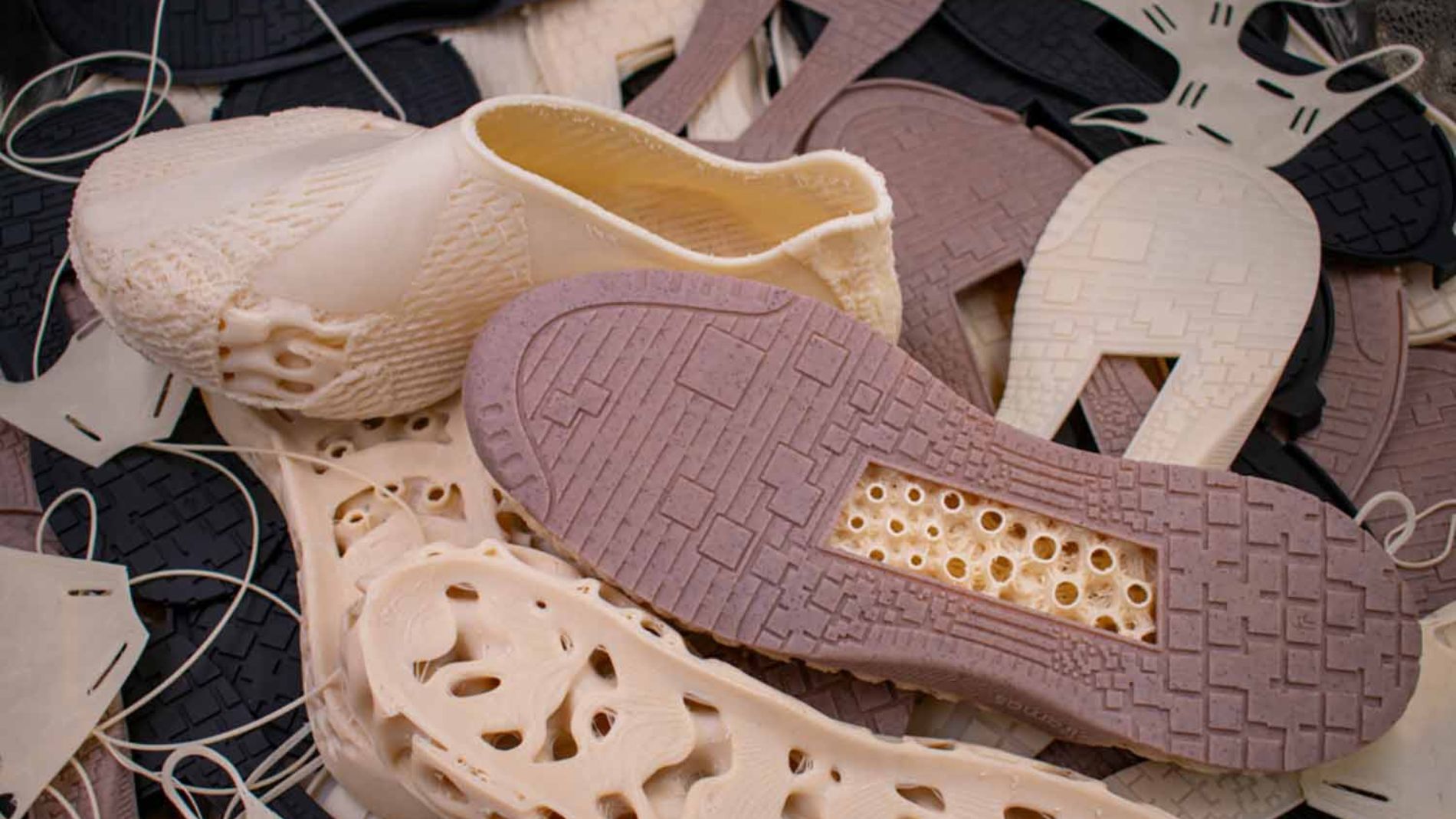 Recyclable shoe soles and uppers