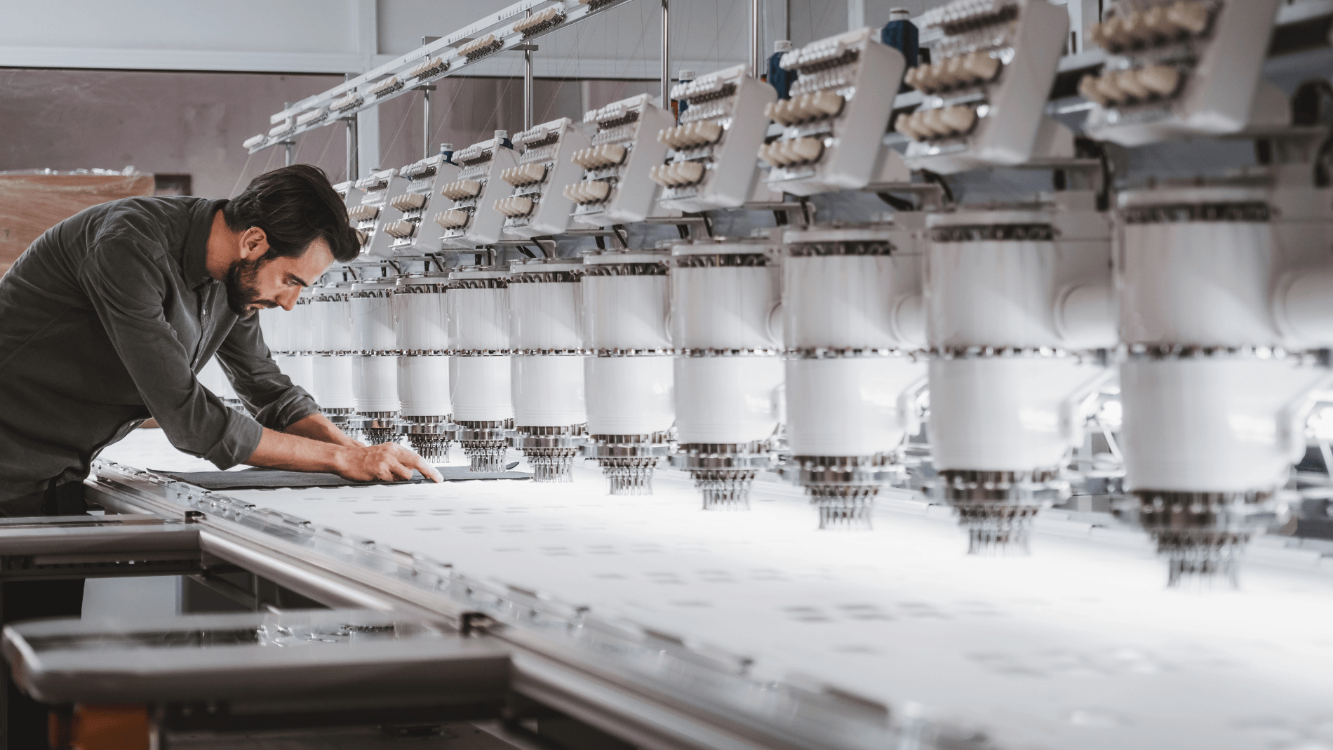 Textilproduktion im Wandel: Wo Innovation auf Investition trifft.