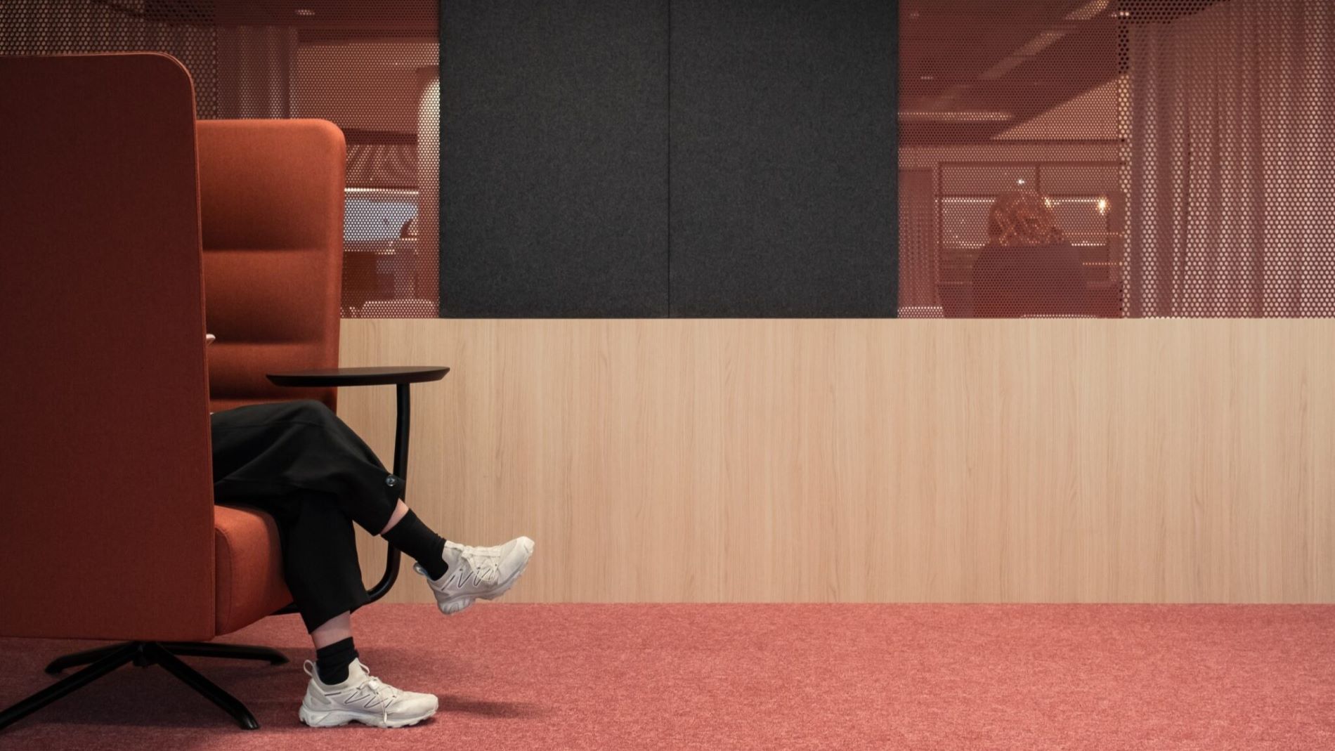 Lounge-Sessel in ruhiger Arbeitszone